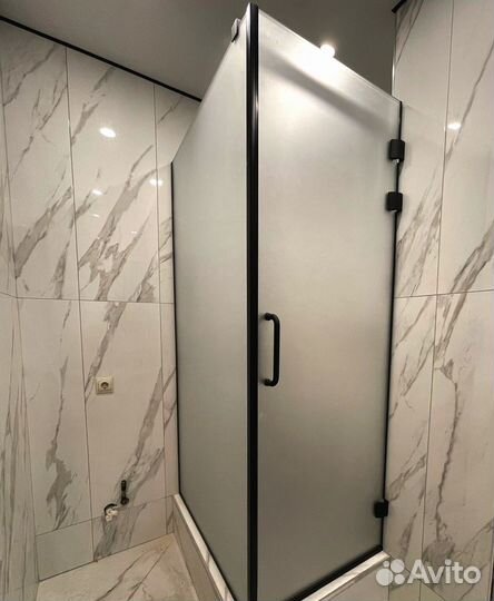 Стеклянные душевые