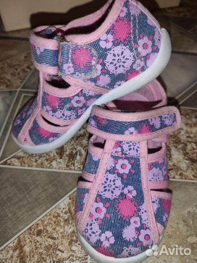 Босоножки для девочки