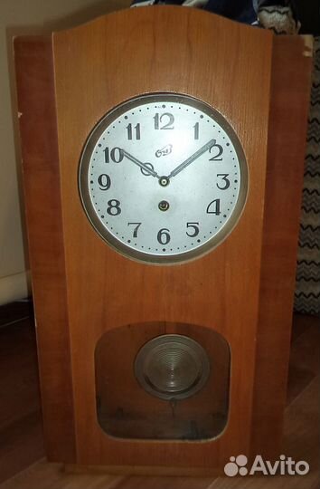 Настенные механические часы очз