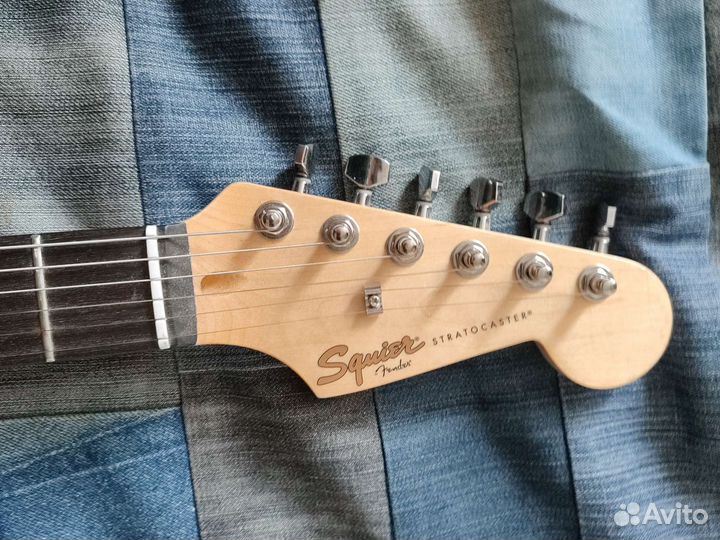 Электрогитара Fender squier mm stratocaster red