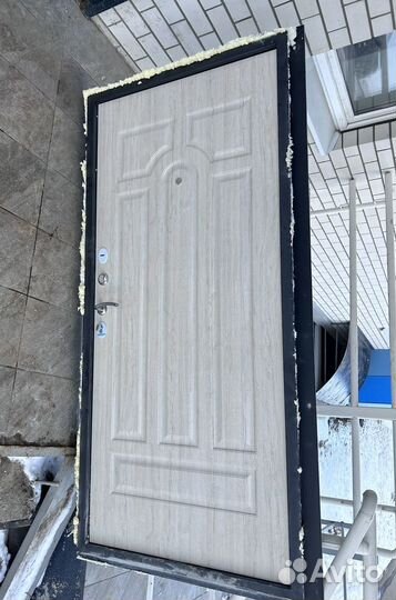 Дверь входная