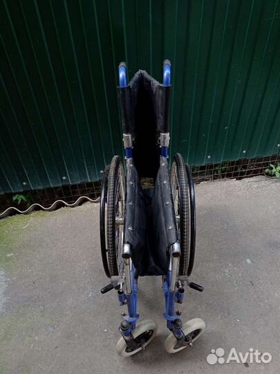 Инвалидная коляска