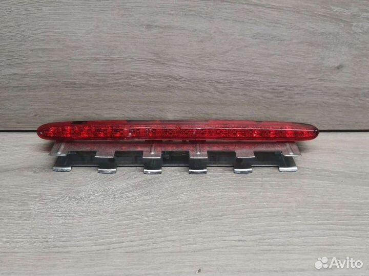 Дополнительный стоп-сигнал Mercedes Clk W209