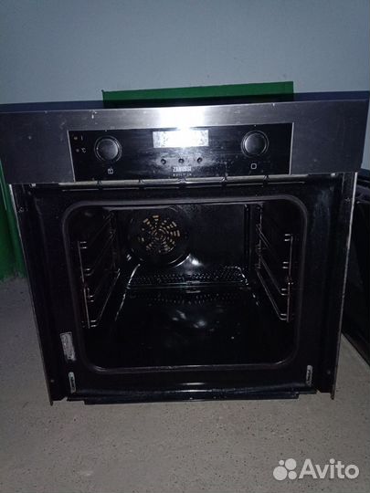 Духовой шкаф Zanussi