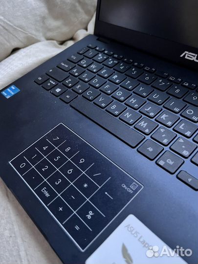 Ноутбук asus