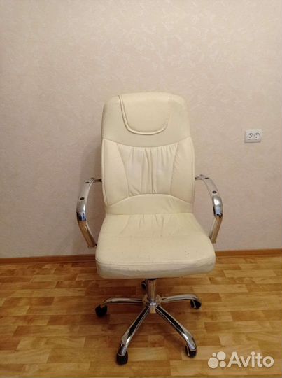 Компьютерное кресло