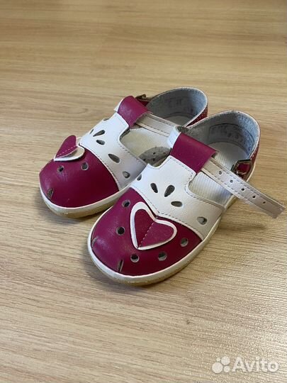 Сандалии для девочки