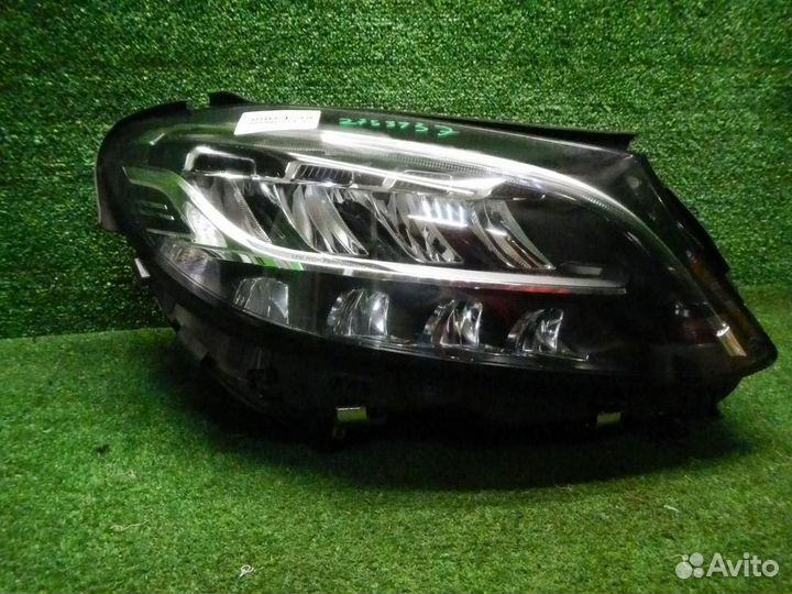 Фара правая Mercedes-Benz C-Class