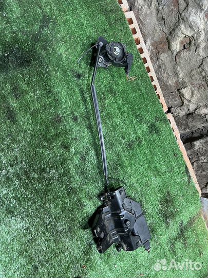 Замок крышки багажника BMW E46