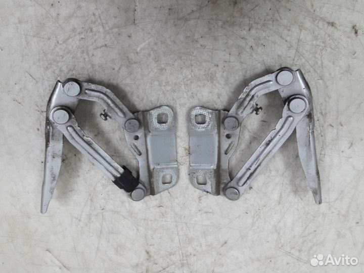 Петли капота комплект Mercedes X164 A2518800128