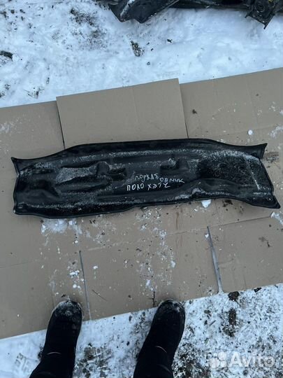 Решетка стеклоочистителя Volkswagen Polo