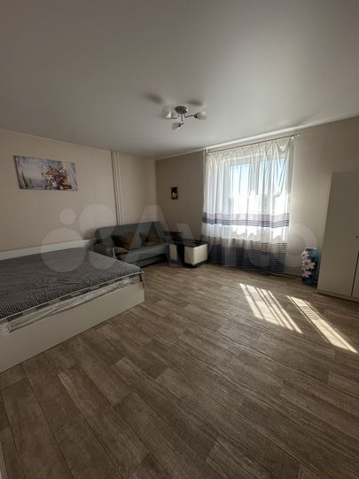 2-к. квартира, 63 м², 5/9 эт.