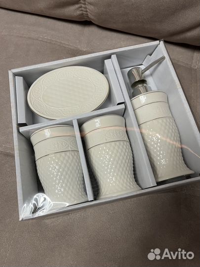 Аксессуары для ванной комнаты