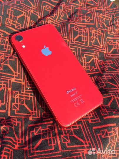 iPhone XR 64gb red