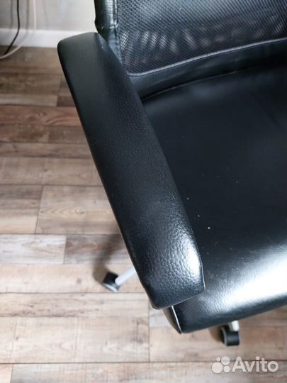 Компьютерное кожаное кресло IKEA markus офисное