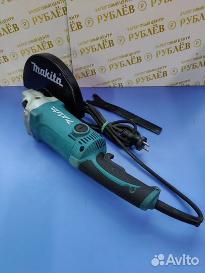 Угловая шлифмашина Makita GA9050