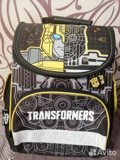 Школьный рюкзак