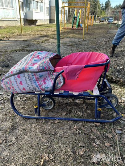 Санки с колесами. Ника