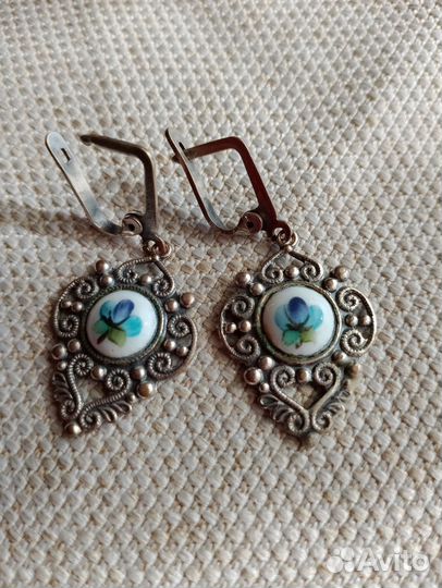 Серьги с финифтью