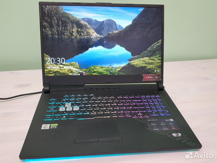 Asus rog strix g17 G712LWS