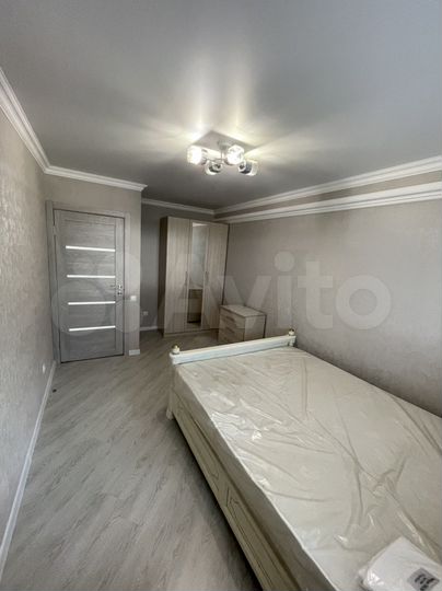 2-к. квартира, 70 м², 10/16 эт.