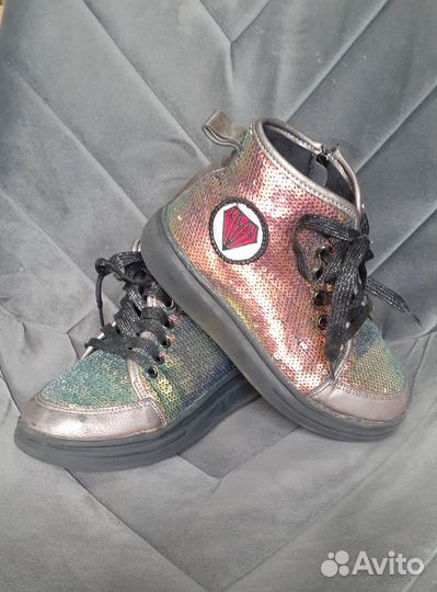 Ботинки на девочку 32р