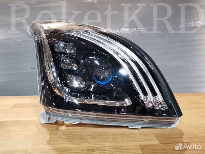 Фары Toyota Land Cruiser Prado 120 02-09г