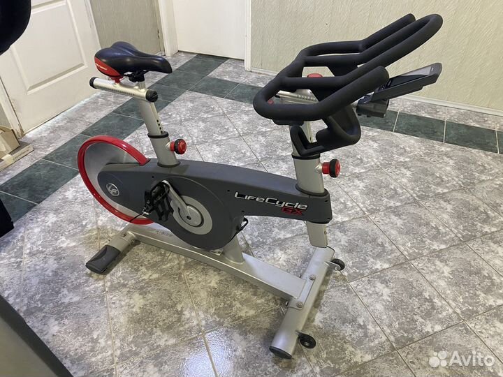 Велотренажер спин-байк Lifecycle GX