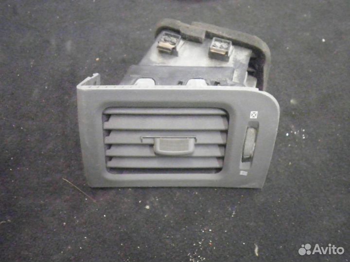 Дефлектор правый Nissan X-Trail T31