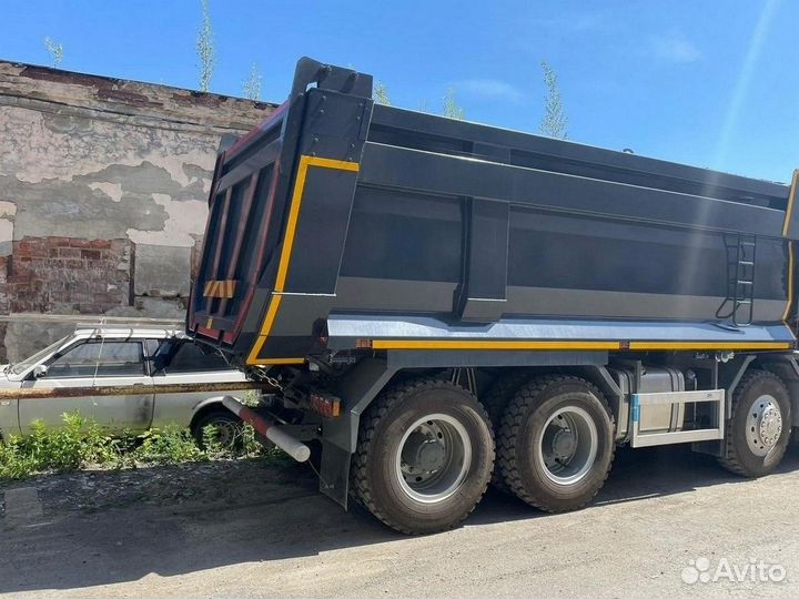 SITRAK ZZ3316V306ME, 2023
