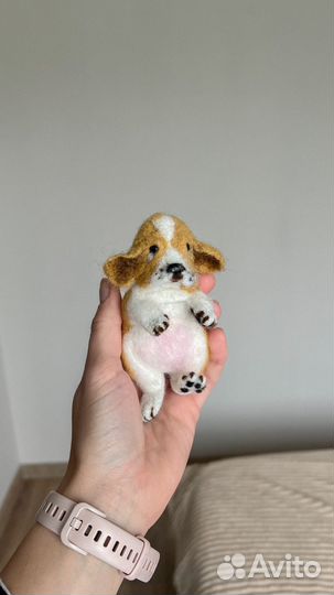 Валяная брошь собака