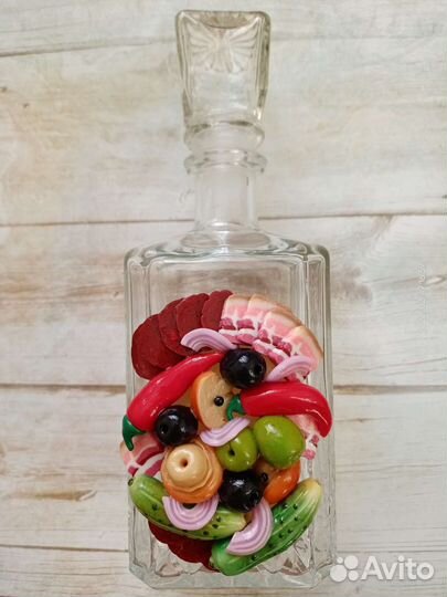 Графин с декором из полимерной глины