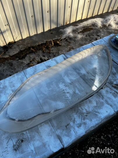 Стекла на фары Ford Focus 3 (оригинал)