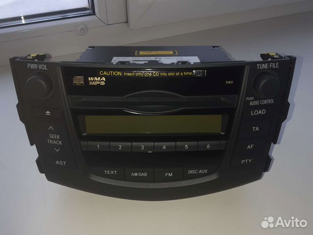 Штатная магнитола на Toyota RAV4