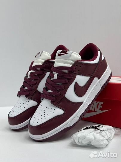 Кроссовки Nike dunk бордовые 7