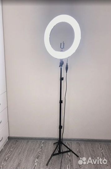 Кольцевая лампа