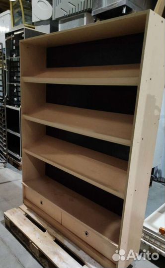 Стеллаж и полки для хлеба