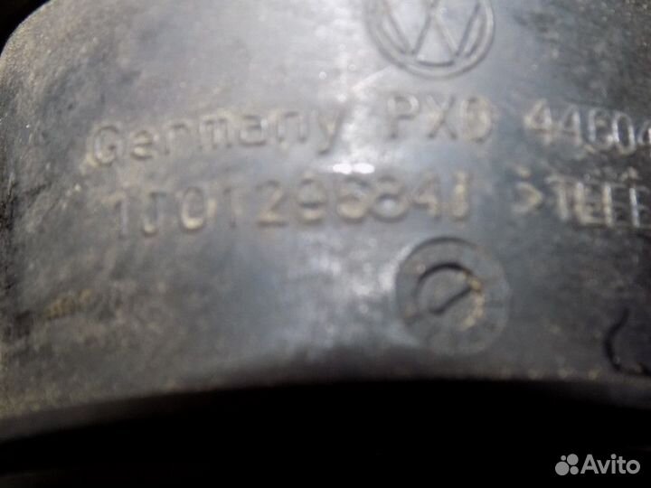 Патрубок воздушного фильтра Octavia 1997-2000