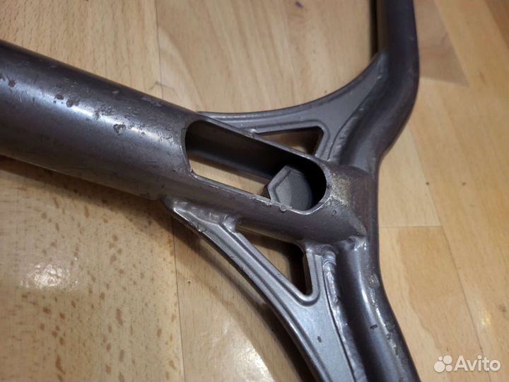 Руль District c700