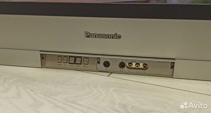 Плазменный телевизор Panasonic 42