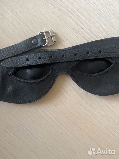 Маска кожаная на глаза