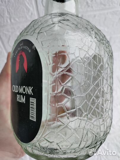 Бутылка от рома Old Monk