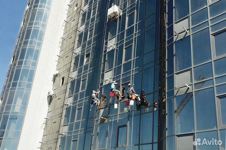 Мойка фасада и остекления