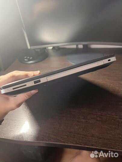 Ноутбук asus