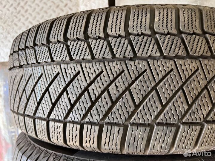 Continental ContiVikingContact 6 235/60 R18 107T