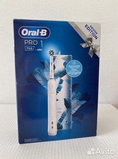 Электрическая зубная щетка Oral-B Pro 750