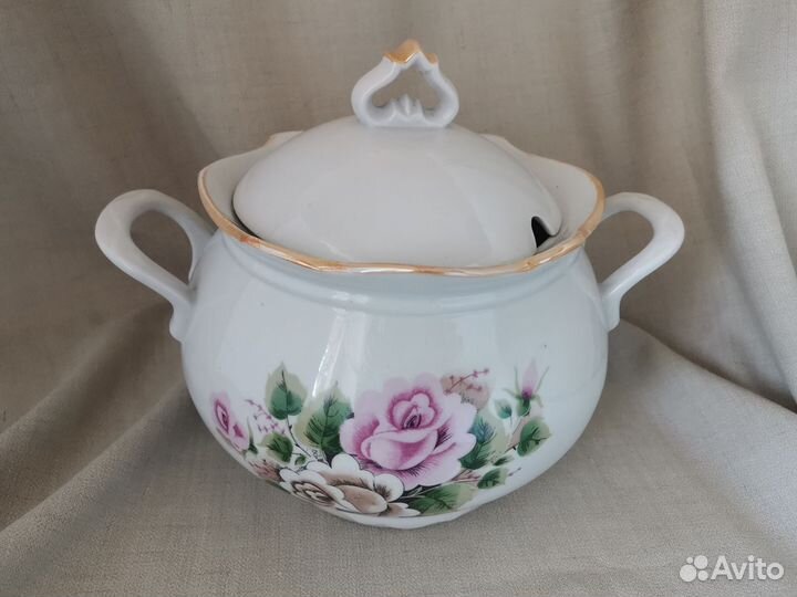 Сервиз столовый и чайный