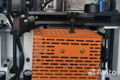 Промышленный кромкооблицовочный станок HuaHua-505