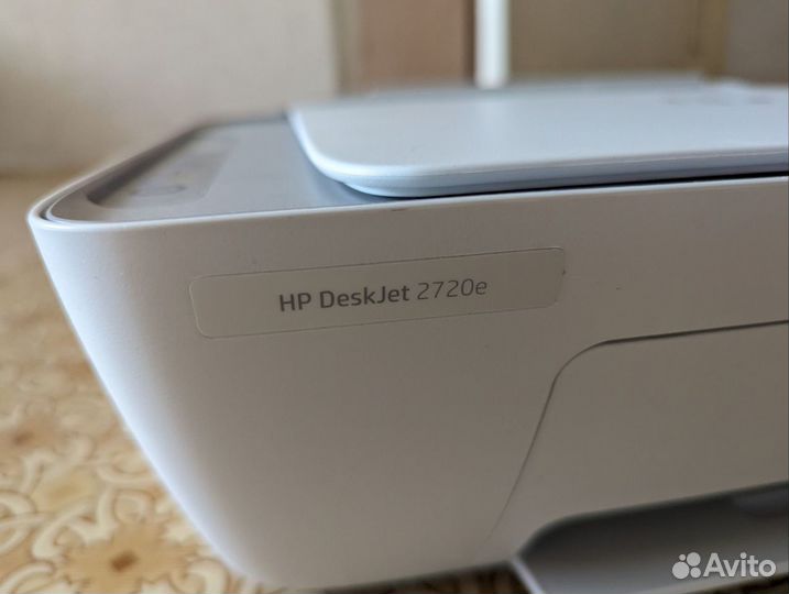 Мфу струйный 3 в 1 hp Deskjet 2720e