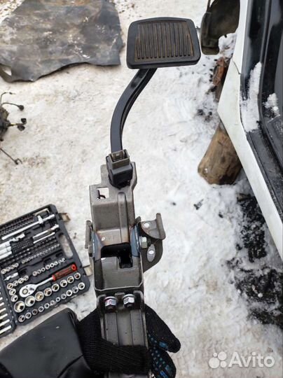 Педаль тормоза Hyundai i40 328003Z300